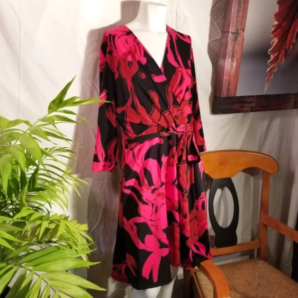 Like New! Taylor Wrap Top Fit & Flare Dress - Picture 1 of 10